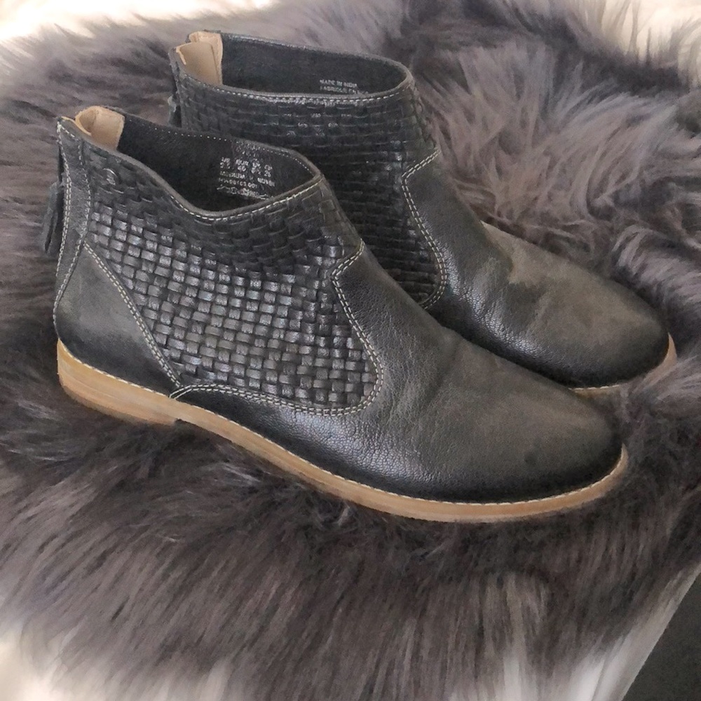 Women’s Hush Puppies 8 1/2